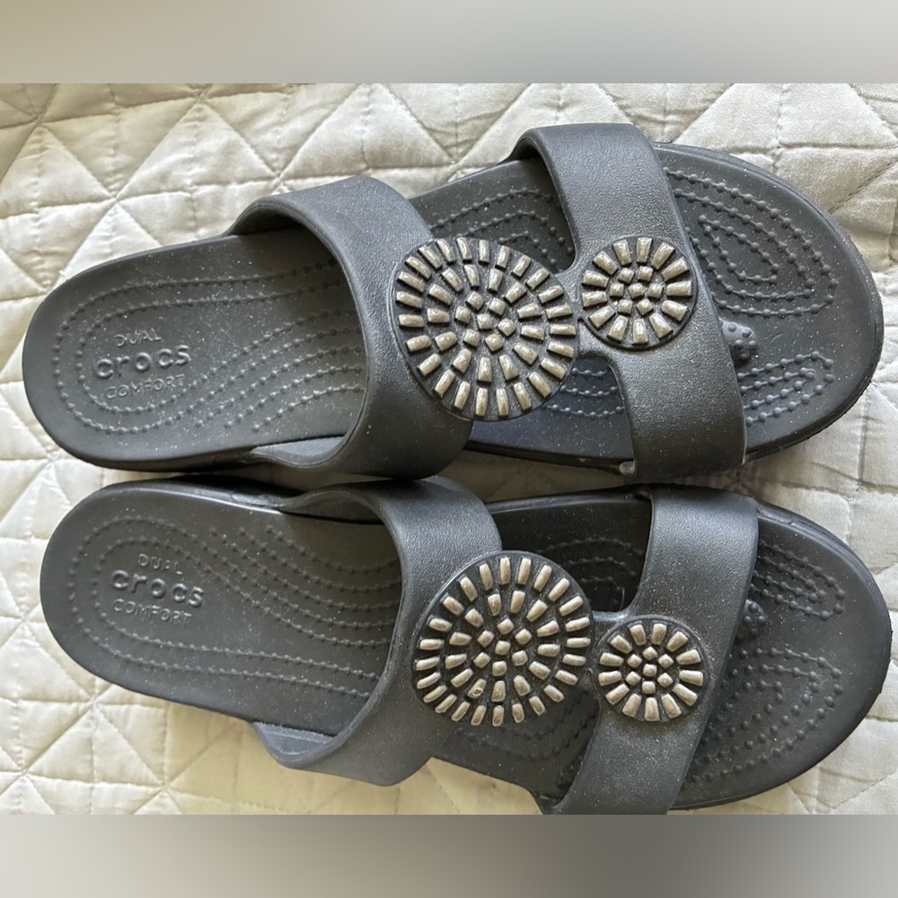 Summer CROCS Sandals Size W 8 Black Slide-and Dual Comfort Shoes Beach Feet!